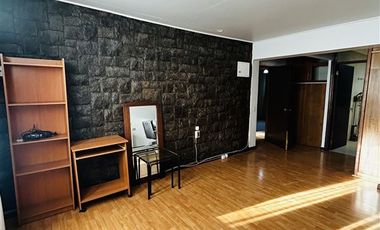 Casa en Venta en Casa frente plaza de armas Curacautin 343 mts 2 casa