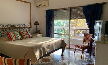 Casa PH en venta en Barrio Parque