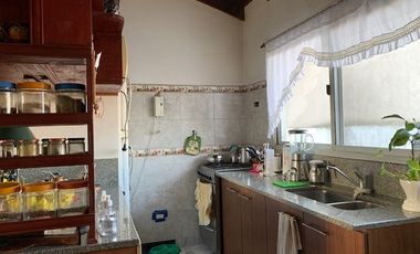 Casa PH en venta en Barrio Parque