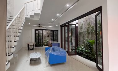 DISEWAKAN RUMAH  BARU  CIPETE KEBAYORAN