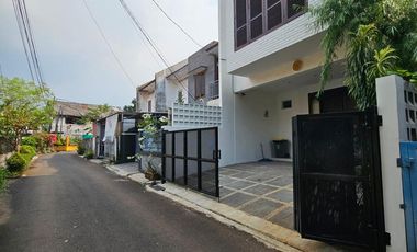 DISEWAKAN RUMAH  BARU  CIPETE KEBAYORAN