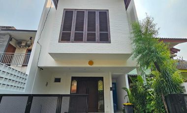 DISEWAKAN RUMAH  BARU  CIPETE KEBAYORAN