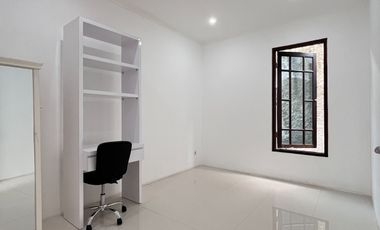 DISEWAKAN RUMAH  BARU  CIPETE KEBAYORAN
