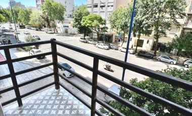3 AMB BALCON CALLE