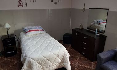 Casa con Departamento en venta en Lanus Oeste