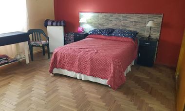 Casa con Departamento en venta en Lanus Oeste