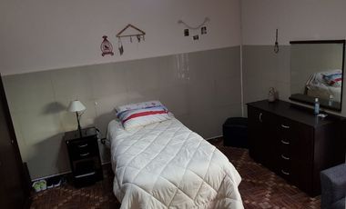 Casa con Departamento en venta en Lanus Oeste