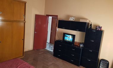 Casa con Departamento en venta en Lanus Oeste