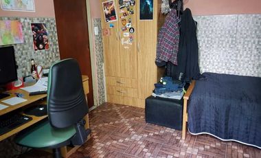 Casa con Departamento en venta en Lanus Oeste