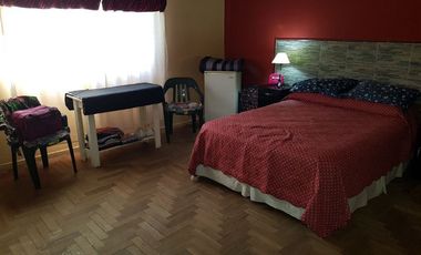 Casa con Departamento en venta en Lanus Oeste