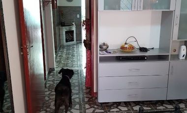 Casa con Departamento en venta en Lanus Oeste