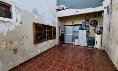 Casa en venta en Valentin Alsina