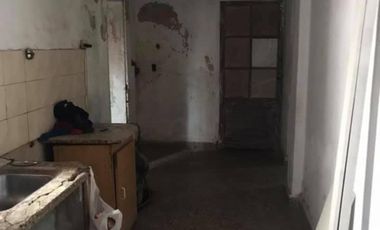 CASA EN JOSE LEON SUAREZ