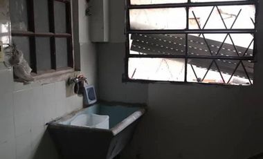 CASA EN JOSE LEON SUAREZ