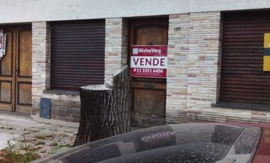 Casa con Departamento en venta en Quilmes Oeste
