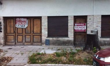 Casa con Departamento en venta en Quilmes Oeste
