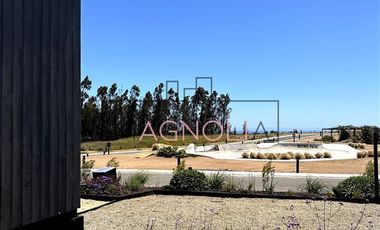 Casa en arriendo, vista al mar, en condominio, Matanzas