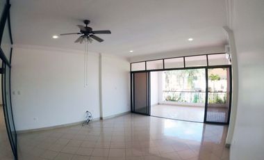 C093 - Venta Casa Mansión en Samborondón Primeros Kms - 4 dormitorios