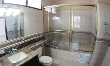 C093 - Venta Casa Mansión en Samborondón Primeros Kms - 4 dormitorios
