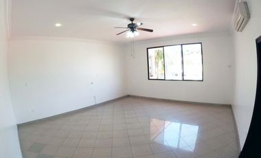 C093 - Venta Casa Mansión en Samborondón Primeros Kms - 4 dormitorios