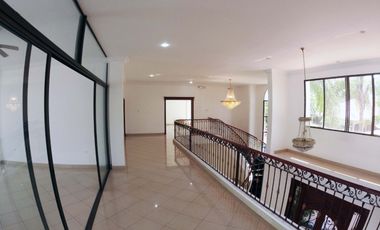 C093 - Venta Casa Mansión en Samborondón Primeros Kms - 4 dormitorios