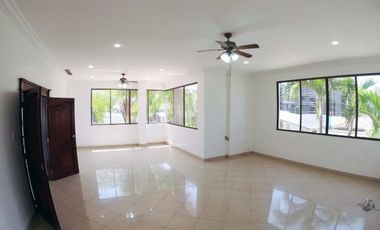 C093 - Venta Casa Mansión en Samborondón Primeros Kms - 4 dormitorios