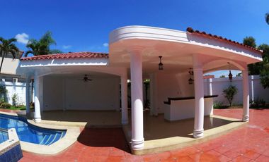 C093 - Venta Casa Mansión en Samborondón Primeros Kms - 4 dormitorios