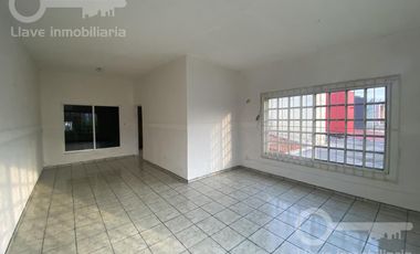Venta de Casa con 3 habitaciones en Circuito Interior, Col. Ex Aeropuerto, Minatitlán, Ver.