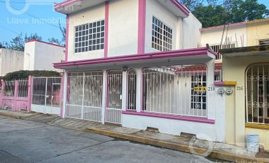 Venta de Casa con 3 habitaciones en Circuito Interior, Col. Ex Aeropuerto, Minatitlán, Ver.