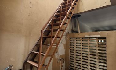 Rumah HOEK di Taman Giri Loka BSD City, bisa parkir 7 mobil