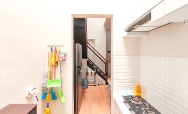 Rumah 2 Lt Strategis 10 Mnt ke Paradise Walk Serpong Siap KPR J-39295