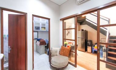 Rumah 2 Lt Strategis 10 Mnt ke Paradise Walk Serpong Siap KPR J-39295