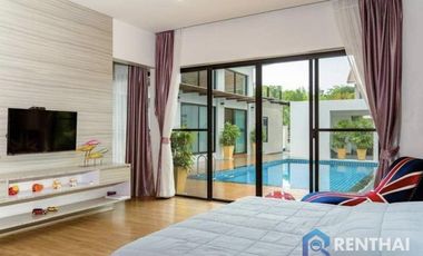 Private pool house villa for sale