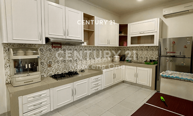 Rumah Besar Dengan Kolam Renang Menteng Inti Jakarta Pusat