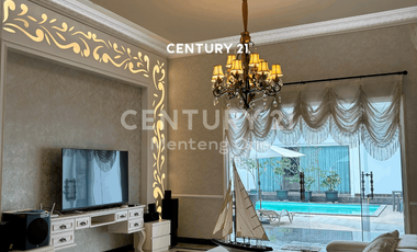 Rumah Besar Dengan Kolam Renang Menteng Inti Jakarta Pusat