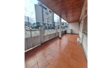 VENDO CASA COMERCIAL ESQUINERA BARRIO BARZAL VILLAVICENCIO