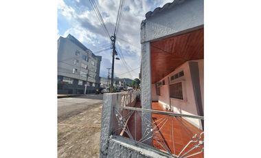 VENDO CASA COMERCIAL ESQUINERA BARRIO BARZAL VILLAVICENCIO