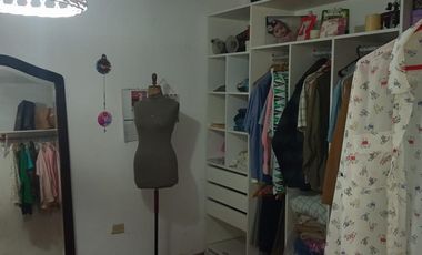 Casa tipo Chalet  en muy buen estado, permuta por dpto en San Miguel