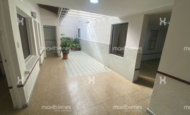 casa en arriendo en san joaquín. Cod A68327