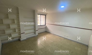 casa en arriendo en san joaquín. Cod A68327