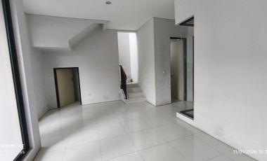 2028. Dijual Rumah Pondok Tjandra, Sidoarjo