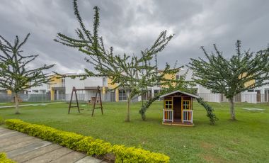 EN VENTA CASA CONDOMINIO 180 M2 EN EL CASTILLO. Cod V11053