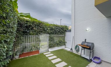 EN VENTA CASA CONDOMINIO 180 M2 EN EL CASTILLO. Cod V11053