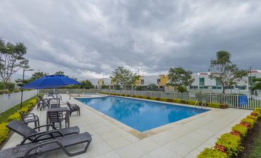 EN VENTA CASA CONDOMINIO 180 M2 EN EL CASTILLO. Cod V11053