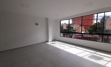 local en arriendo en manrique central 1. Cod A60339
