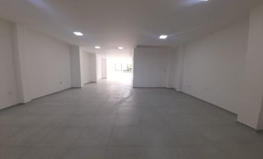 local en arriendo en manrique central 1. Cod A60339