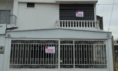 casa en venta en ceiba. Cod V1311