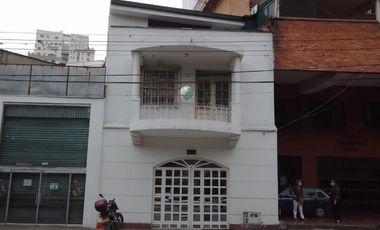 casa en arriendo en el peñón. Cod A623