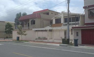 VENTA CASA 2 PLANTAS EN ENTRERIOS CERCA GARITA PARQUE HISTORICO