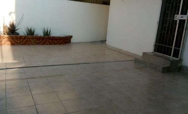 VENTA CASA 2 PLANTAS EN ENTRERIOS CERCA GARITA PARQUE HISTORICO